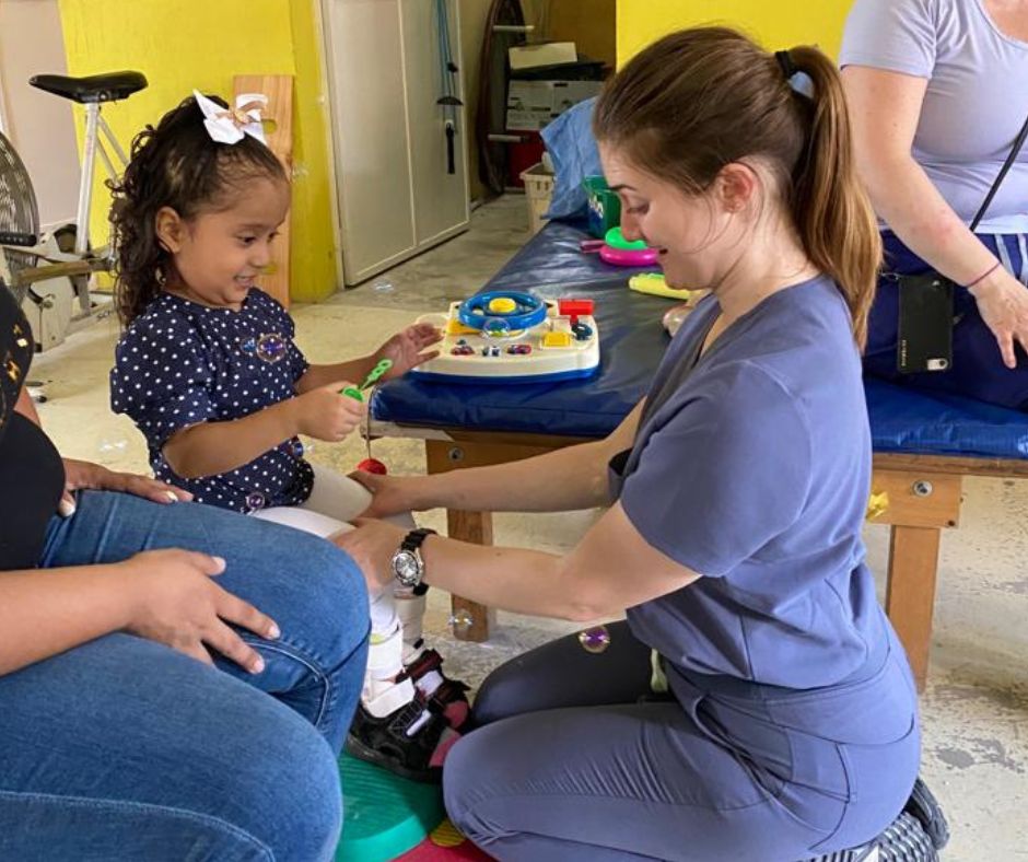 DeSales University and Thomas Jefferson University students hone their learned physical therapy skills alongside certified physical therapists in free clinics.